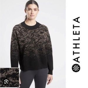 ATHLETA women’s black textured jacquard crew neck sweater. SZ XL